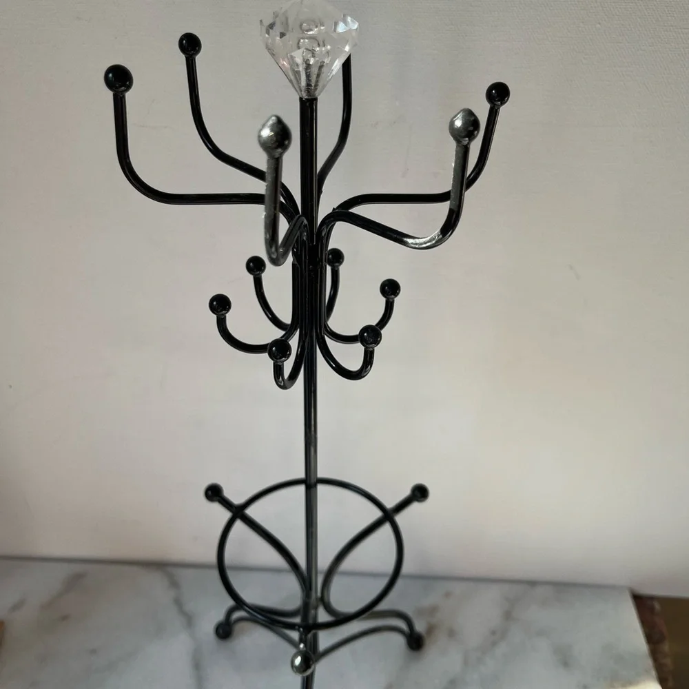 Spinning jewelry holder,display. Jewelry stand.